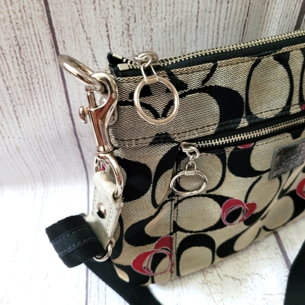 Coach Poppy Crossbody Signature C Canvas Bag W Hearts - Picture 7 of 10